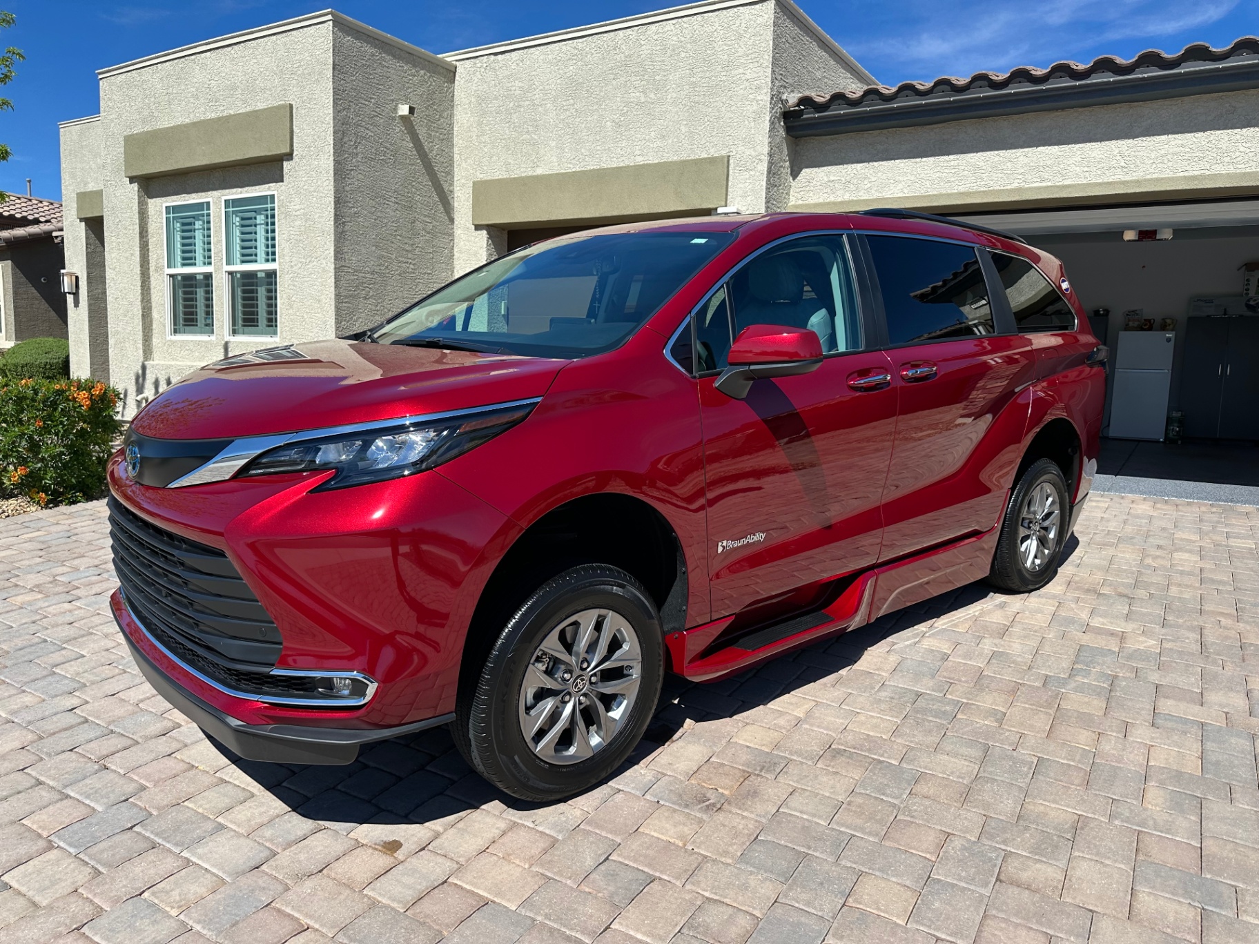 Toyota Sienna — After Wash — Hand Wash detailing result in Las Vegas